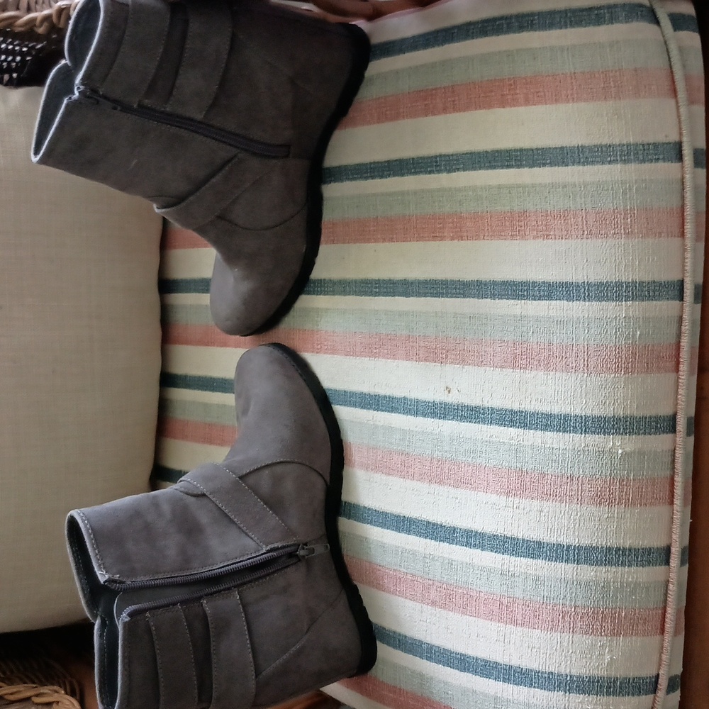 Unisa wedge boots